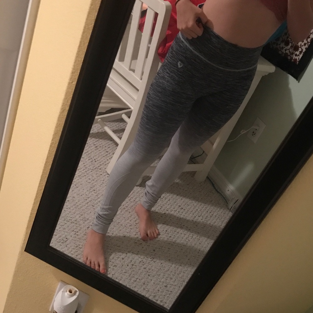 Grey to white ombré workout leggings